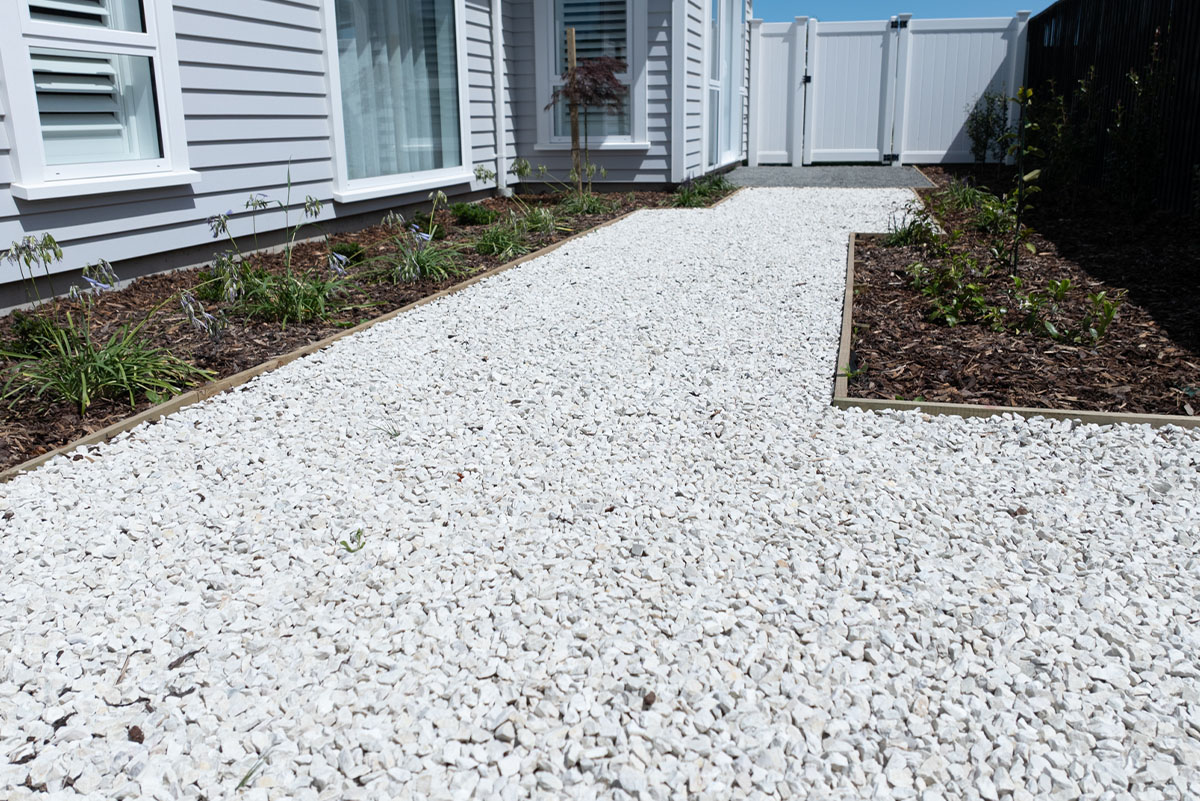Pathway pebbled paving - Natural Paving
